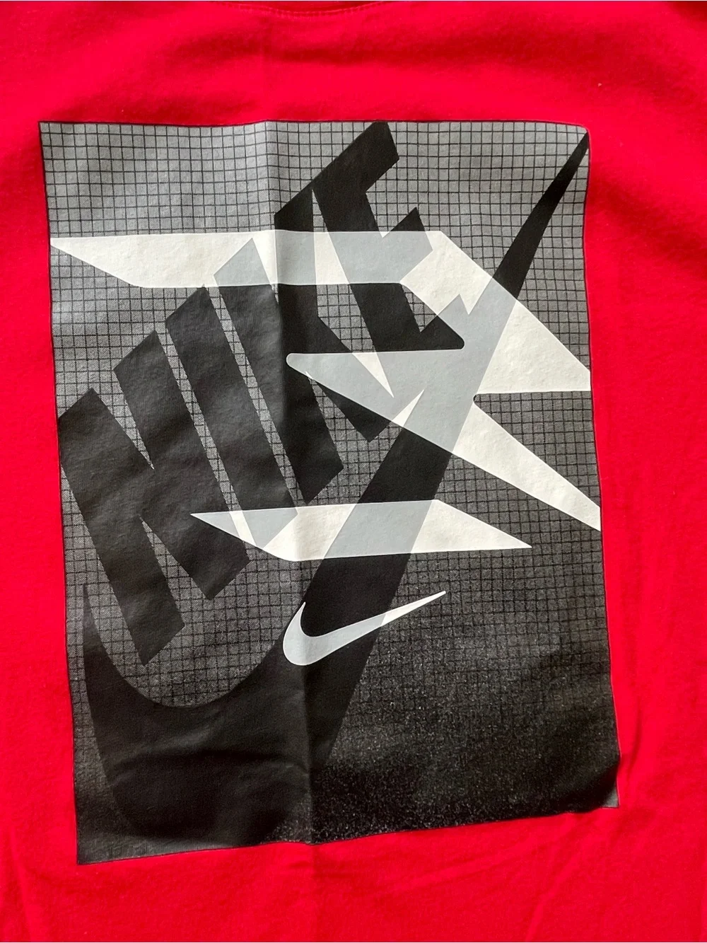 Boys youth XL NIKE t shirt red